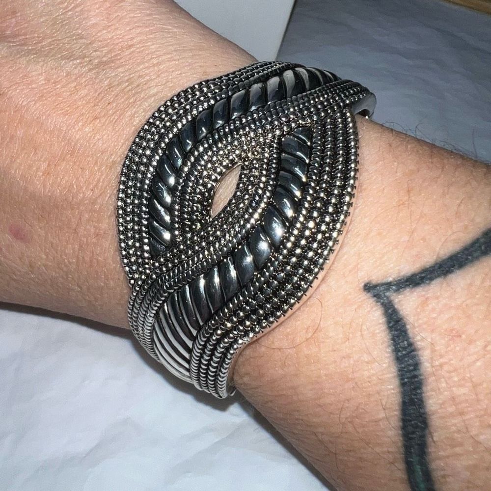 Vintage Silver Tone Hinged Chunky Cuff Bracelet
